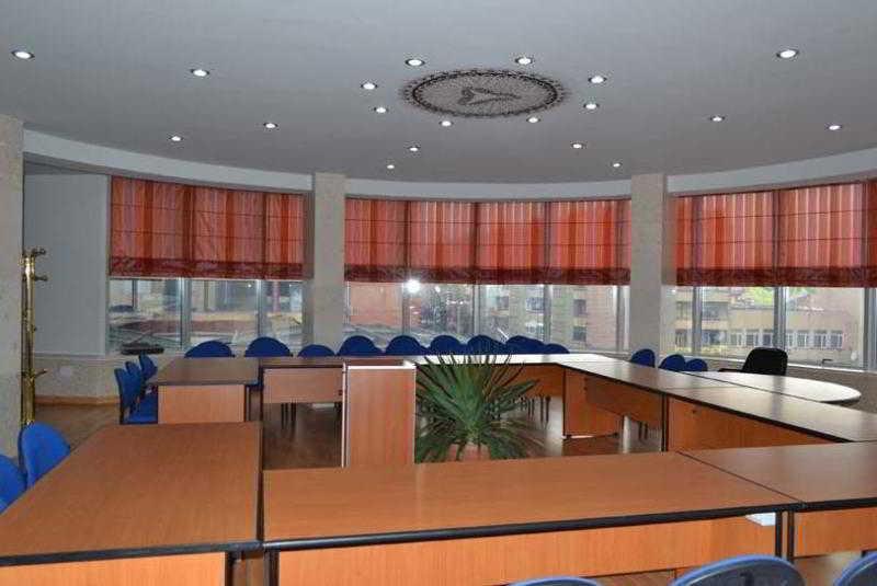 Hotel Kocibelli Pool & Spa Korce Bagian luar foto