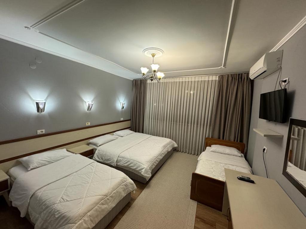 Hotel Kocibelli Pool & Spa Korce Bagian luar foto