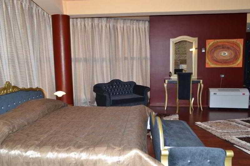 Hotel Kocibelli Pool & Spa Korce Bagian luar foto