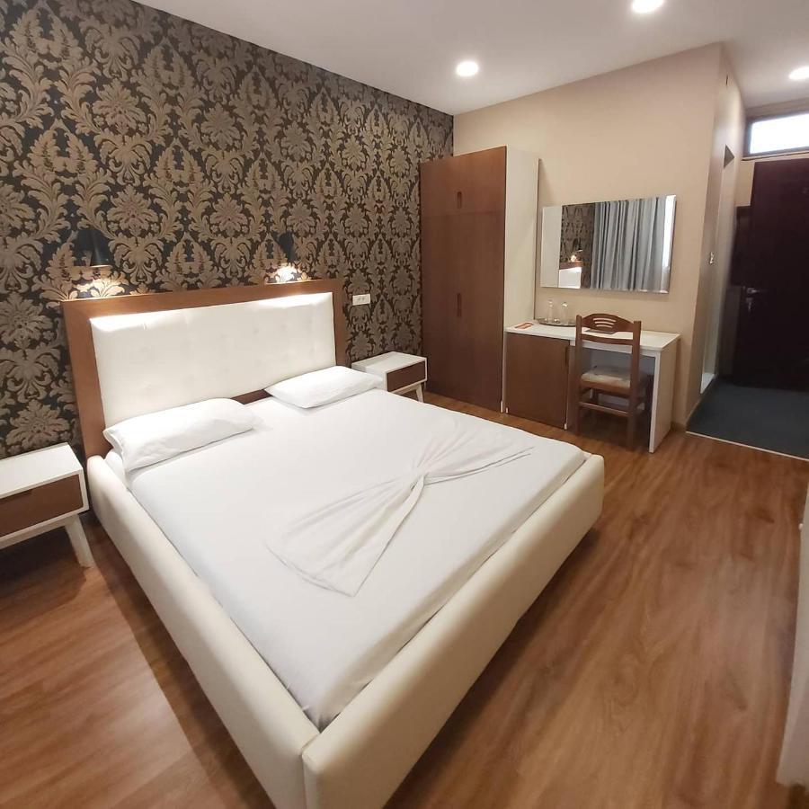 Hotel Kocibelli Pool & Spa Korce Bagian luar foto